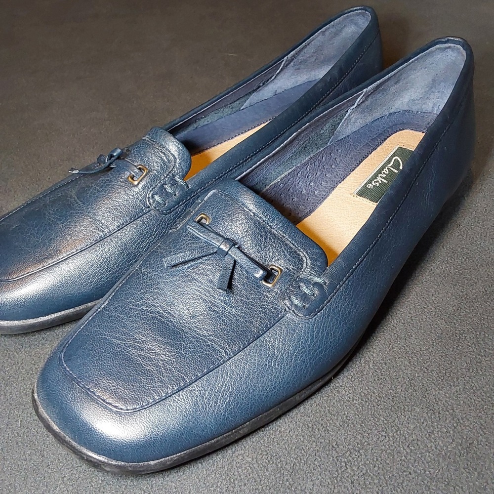 Clarks Women's Size 8M Navy Blue Slip On‎ Loafer Shoes